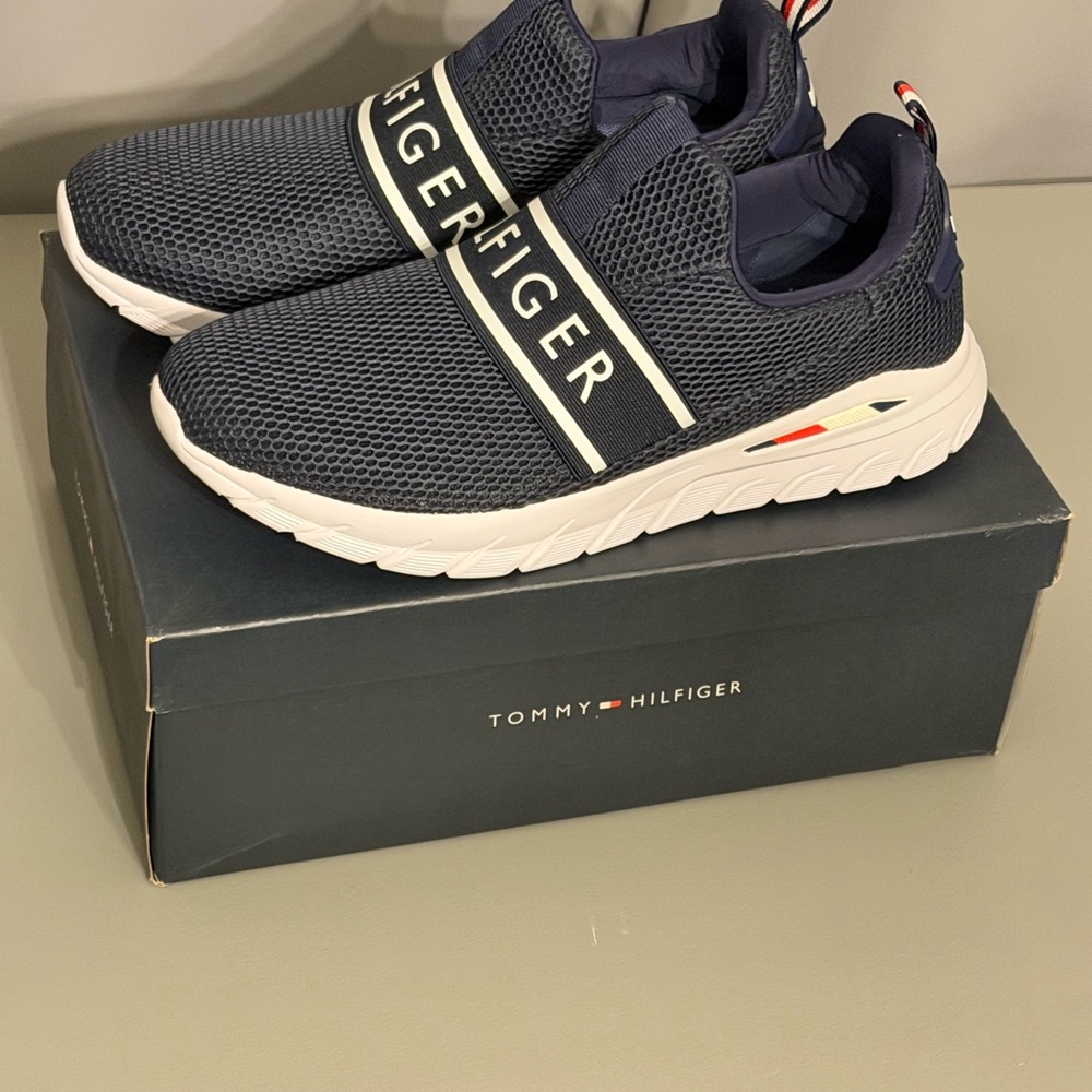 Tommy Hilfiger Navy Blue Mesh tmNillo Model Slip-on Size 12M
with Memory Foam - Picture 3 of 7